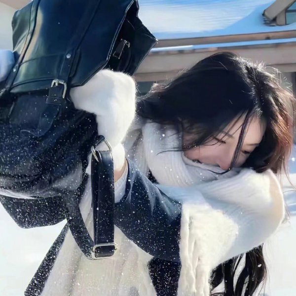 与爱同居海报