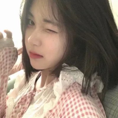 黑夜中的玻璃人偶海报